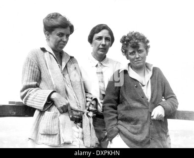 ELEANOR ROOSEVELT à gauche avec des amis et des enseignants Marian Dickerman, suffragette Nancy Cook en vacances à Campobello en juillet 1926 Banque D'Images