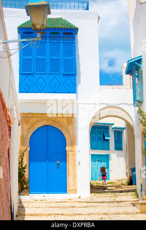 Vieille porte à Sidi Bou Said, Tunisie Banque D'Images