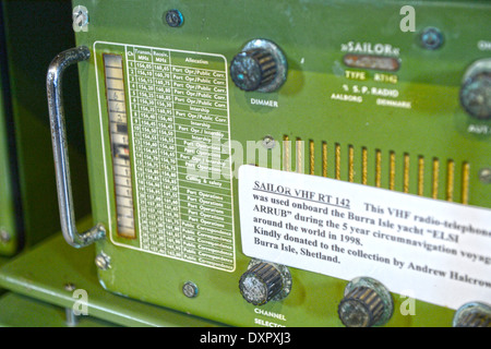 Les Radios antiques au Hoswick Visitor Museum Shetland Ecosse Banque D'Images