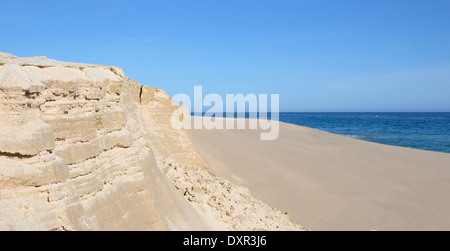 Dune de sable en face de l'océan Banque D'Images