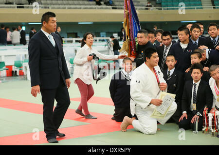 (L à R) Naoya Ogawa, Yusei Ogawa (Desktop), le 21 mars 2014 - Judo : le 36ème All Japan High School l'équipe masculine de judo au Nippon Budokan, Tokyo, Japon. (Photo de YUTAKA/AFLO SPORT) [1040] Banque D'Images