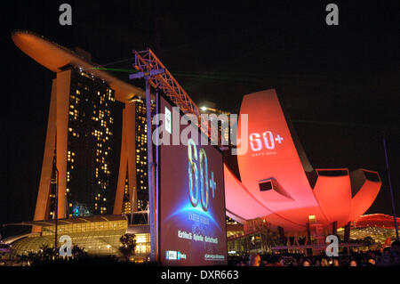 Singapour. Mar 29, 2014. Photo prise le 29 mars 2014. montre la vue de la Marina Bay pendant l'heure de la Terre à Singapour. © Chen Jipeng/Xinhua/Alamy Live News Banque D'Images