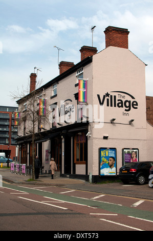 Gay Village, Birmingham, UK. Le Village Inn. Banque D'Images