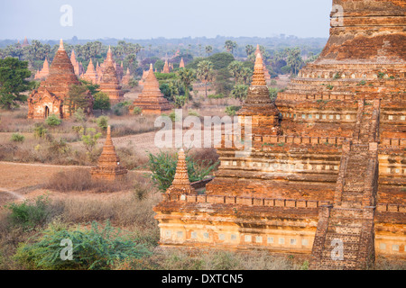 Les temples bouddhistes à Bagan, Myanmar Banque D'Images