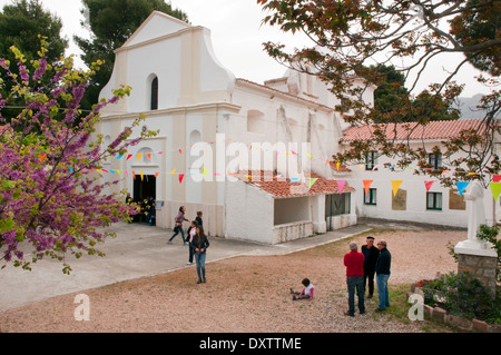 Les gens et procession religieuse au sanctuaire de San Francesco, Lula, région de Barbagia,Sardaigne, Italie Banque D'Images