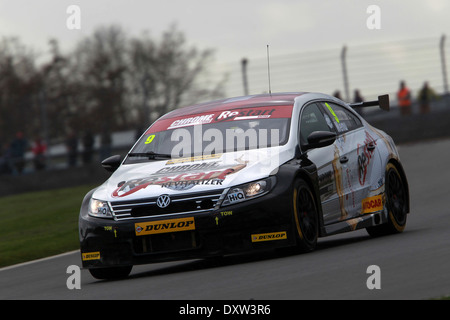 Alain Menu (SUI) redémarrer Chrome Edition Racing Volkswagen CC Banque D'Images