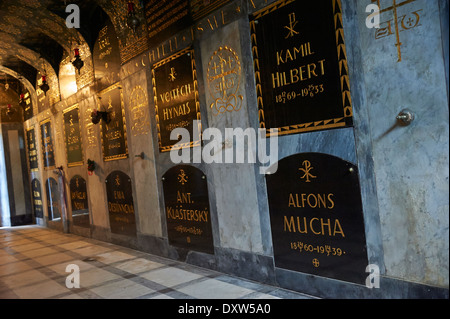 Tombe d'Alfons Mucha, peintre tchèque, cimetière Vysehrad, Prague, République Tchèque, Europe Banque D'Images