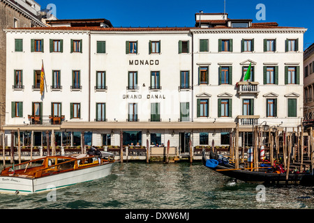 Monaco Le Grand Canal Hotel, le Grand Canal, Venise, Italie Banque D'Images