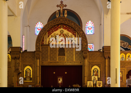 L'archange Michel La Cathédrale Copte Orthodoxe - iconostase, Assouan, Egypte Banque D'Images