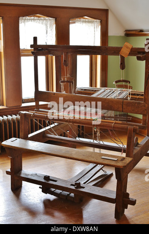 Un ancien métier à tisser dans l'hôtel particulier Turnblad à l'American Swedish Institute de Minneapolis, Minnesota. Banque D'Images