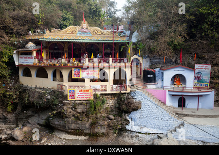 L'Inde, Dehradun. Tapkeshwar Temple Hindou. Banque D'Images