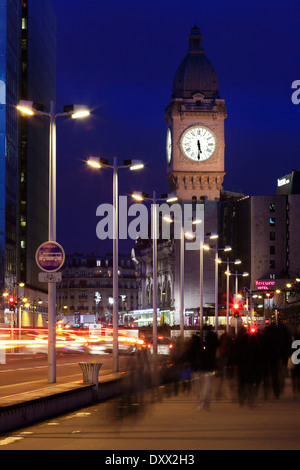 L'heure de pointe à la Gare de Lyon, Paris, Île-de-France, France Banque D'Images