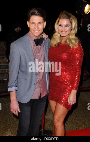 Joey Essex et Sam Faiers Le seul moyen est l'Essex - Vivre - épisode d'argent James's Charity Show - Angleterre Essex des arrivées - 03.12.12 Avec : Joey Essex et Sam Faiers Où : Essex Royaume Uni Quand : 03 déc 2012 Banque D'Images