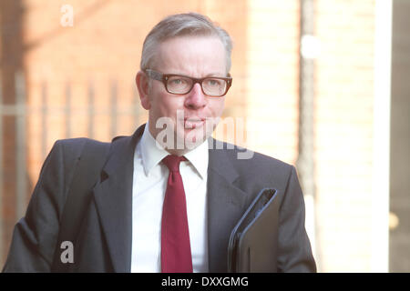 Westminster London, UK. 1er avril 2014. Michael Gove député Secrétaire d'État à l'éducation arrive à Downing Street pour la réunion hebdomadaire du Cabinet Crédit : amer ghazzal/Alamy Live News Banque D'Images