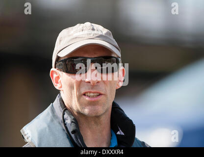 Putney, Londres. 01 avr, 2014. L'entraîneur-chef Sean Bowden Oxford durant la semaine. Tideway Tideway est dernière partie de l'accumulation vers la 160e exécution de la University Boat Race le 6 avril 2014. Credit : Action Plus Sport/Alamy Live News Banque D'Images