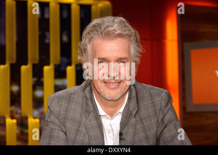 Berlin, Allemagne. Mar 31, 2014. L'écrivain allemand Frank Schaetzing (Der Schwarm, Breaking News) est représenté au cours de l'enregistrement de l'émission 'Thadeusz RBB' à Berlin, Allemagne, 31 mars 2014. L'émission est diffusée le 01 avril 2014. Photo : Karlheinz Schindler/dpa/Alamy Live News Banque D'Images