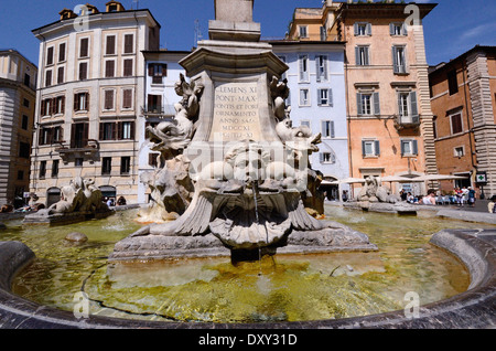 Fontana di piazza della Rotonda, le Panthéon de Rome, Banque D'Images