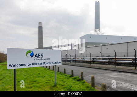 Irlande du Nord, Royaume-Uni. 1st avril 2014. Panneaux indiquant Kilroot Power Station, Irlande du Nord. Banque D'Images