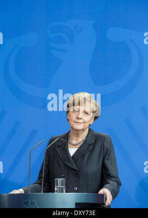 Berlin, Allemagne. 1er avril 2014. La chancelière allemande Angela Merkel et le premier ministre de la République d'Albanie M. Edi Rama au Chancellor's à la conférence de presse à Berlin. / Photo : la chancelière allemande Angela Merkel (CDU). Credit : Reynaldo Chaib Paganelli/Alamy Live News Banque D'Images