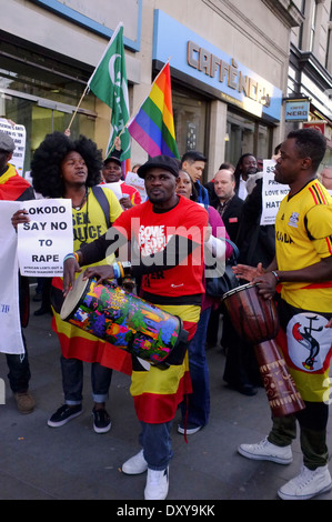 Les droits des homosexuels à l'extérieur de l'Ouganda démontre House, Trafalgar Square, Londres Banque D'Images