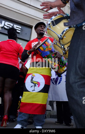Les droits des homosexuels à l'extérieur de l'Ouganda démontre House, Trafalgar Square, Londres Banque D'Images