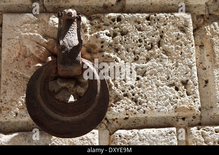 Cheval métal bagues de retenue utilisé pour sécuriser les chevaux pendant le Palio, Sienne, Toscane, Italie Banque D'Images