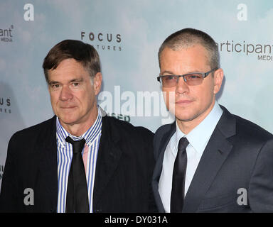 Focus présente le New York Premiere de 'Terre Promise' dans l'AMC Loews Lincoln Square comprend : Gus Van Sant, Matt Damon Où : New York City NY United States Quand : 04 déc 2012 Banque D'Images