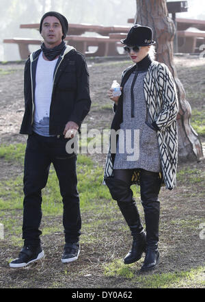 Gwen Stefani et la famille assister à une partie dans un parc avec la : Gwen Stefani, Gavin Rossdale Où : Los Angeles California USA Quand : 08 déc 2012 Banque D'Images