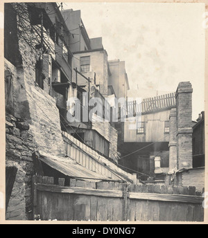 À l'arrière de Gloucester-Street, des vues prises pendant les opérations de nettoyage, zone de quarantaine, Sydney, 1900, vol. V / sous la supervision de M. George McCredie, F.I.A., N.S.W. photographié par John Degotardi Jr Banque D'Images