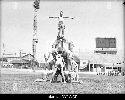 St Patrick's Day sports au Showground, mars 1940, par Sam Hood Banque D'Images