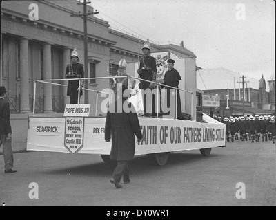 Saint Patrick's Day Pageant, St Gabriel's School pour garçons sourds, 11/3/1939, par Sam Hood Banque D'Images