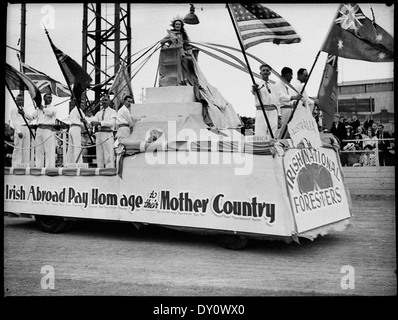 St Patrick's Day sports au Showground, 1938, par Sam Hood Banque D'Images