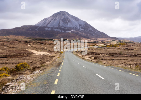 L'Irlande, Co Donegal, Dunlewey, Mount Errigal, la deuxième plus haute montagne d'Irlande Banque D'Images