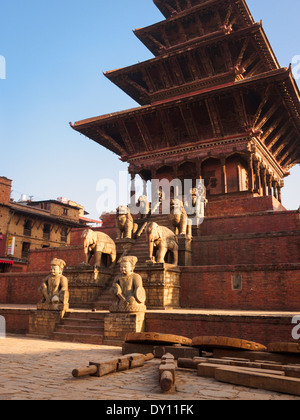 Les cinq étages, sur la place Taumadhi Pagoda Nyatapola dans world-heritage énumérés Bhaktapur, Népal Banque D'Images