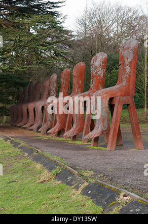 Les dix chiffres assis Sculpture au Yorkshire Sculpture Park West Bretton Wakefield Angleterre Royaume-Uni UK Banque D'Images