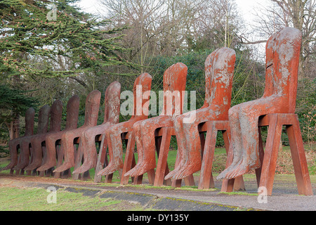 Les dix chiffres assis Sculpture au Yorkshire Sculpture Park West Bretton Wakefield Angleterre Royaume-Uni UK Banque D'Images