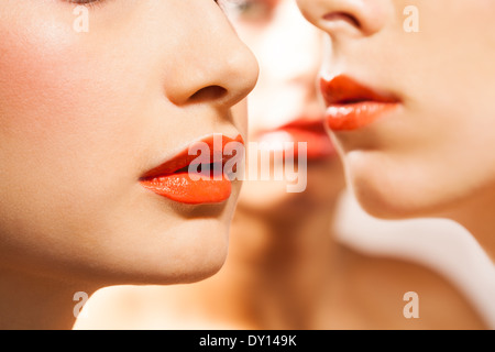 Tirer sur les lèvres de beauté Banque D'Images