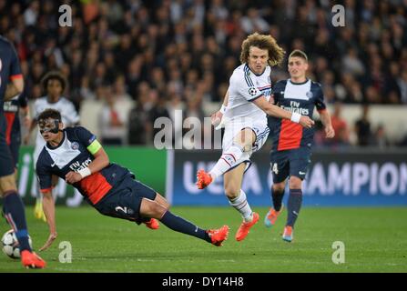 Paris, France. Apr 02, 2014. David Luiz (CHE) - Thiago Silva (PSG) en action pendant le match entre le PSG et Chelsea Ligue des Champions Quart de finale : Action Crédit Plus Sport/Alamy Live News Banque D'Images