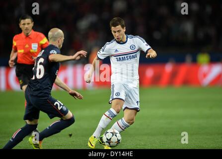 Paris, France. Apr 02, 2014. Eden Hazard (CHE), Christophe Jallet (PSG) en action pendant le match entre le PSG et Chelsea Ligue des Champions Quart de finale : Action Crédit Plus Sport/Alamy Live News Banque D'Images