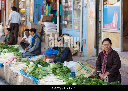Leh, Ladakh, Inde, Asie du Sud. Main Bazaar dans la vieille ville Banque D'Images