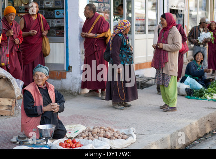 Leh, Ladakh, Inde. Main Bazaar dans la vieille ville Banque D'Images