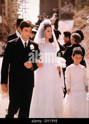 Al Pacino et Simonetta Stefanelli, sur-ensemble du film, 'Le Parrain', 1972 Banque D'Images