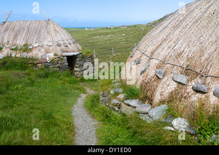 L'Âge du Fer reconstruit Norse Moulin et four à Shawbost, Lewis, Western Isles, Ecosse, Royaume-Uni. Banque D'Images