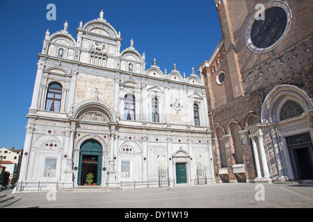 Venise - Scuola Grande di San Marco et partal de Basilica di San Giovanni e Paolo église. Banque D'Images