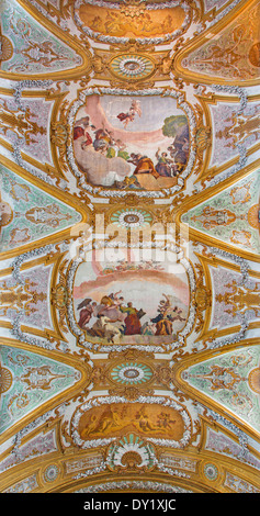 Venise, Italie - 13 mars 2014 : fresque au plafond de l'église Chiesa dei Gesuiti (Santa Maria Assunta) avec l'hypothèse de la Vierge Banque D'Images