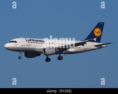 D-AILP Lufthansa Airbus A319-114, l'atterrissage à Schiphol (AMS - EHAM), Pays-Bas, pic2-001 Banque D'Images