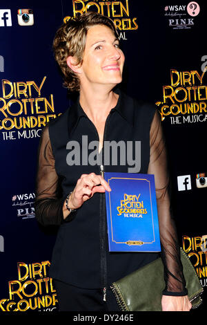 London, UK . Apr 02, 2014. Tamsin Greig assiste à la Dirty Rotten Soundrels. La comédie musicale à la Soirée d'ouverture au Savoy Theatre London 2 avril 2014 Crédit : Peter Phillips/Alamy Live News Banque D'Images