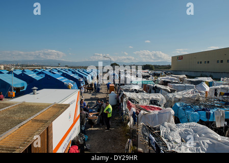 L'Italie, la Calabre, Rosarno, bidonville, la vie d'immigrants au cours de la collecte d'agrumes Banque D'Images