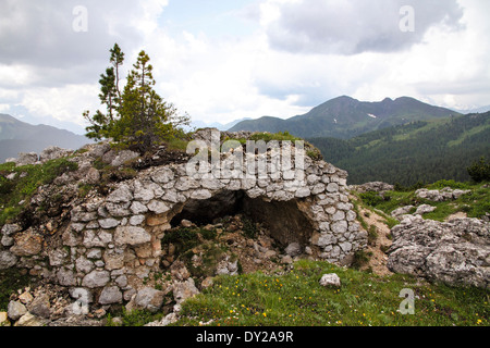 Passo Lagazuoi, Dolomiti Ampezzane, Val Parola, abris militaires 1° guerre mondiale en tre sassi Fortress Banque D'Images