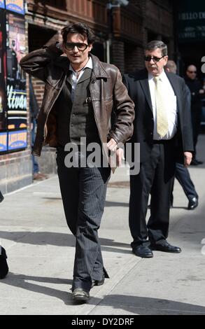 New York, NY, USA. 3ème apr 2014. Johnny Depp au talk show de comparution dans le Late Show with David Letterman - TUE, l'Ed Sullivan Theater, New York, NY Avril 3, 2014. Credit : Kristin Callahan/Everett Collection/Alamy Live News Banque D'Images